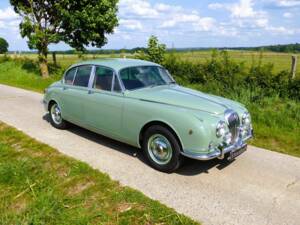 Daimler V8-250 Limousine grün 1967