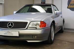 Image 6/42 of Mercedes-Benz 500 SL (1992)