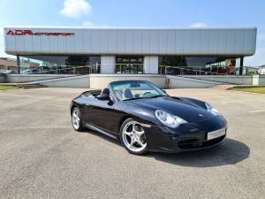 Image 1/19 de Porsche 911 Carrera (2003)