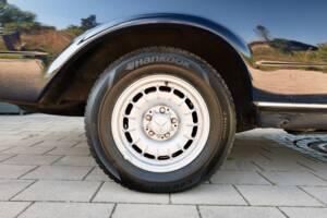 Bild 26/99 von Mercedes-Benz 230 CE (1983)