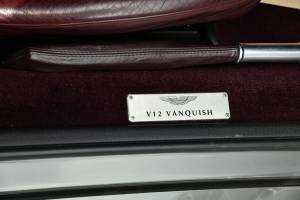 Bild 6/15 von Aston Martin V12 Vanquish (2004)