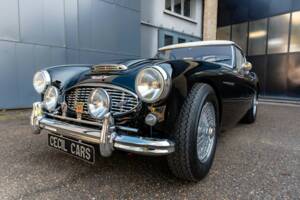 Image 32/50 of Austin-Healey 3000 Mk II (BN7) (1962)