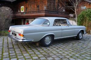 Image 11/14 de Mercedes-Benz 280 SE (1969)