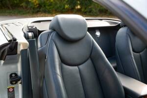 Image 38/50 of Mercedes-Benz SL 500 (2003)