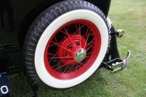 Image 19/55 of Ford Model A Tudor Sedan (1931)