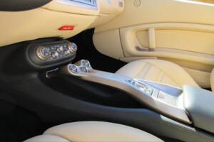 Image 10/35 de Ferrari California (2010)