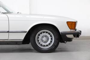 Image 23/35 de Mercedes-Benz 500 SL (1984)