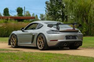 Image 4/100 of Porsche 718 Cayman GT4 RS Weissach (2024)