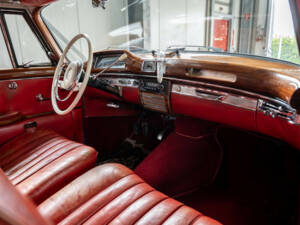 Image 5/33 of Mercedes-Benz 220 SE (1960)