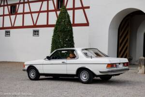 Bild 5/28 von Mercedes-Benz 230 C (1980)
