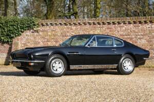 Image 28/50 of Aston Martin DBS V8 (1972)