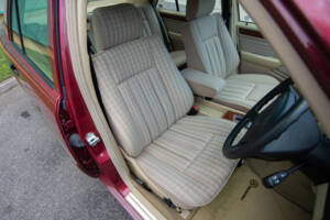 Immagine 10/23 di Mercedes-Benz 200 E-16 (1993)