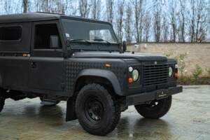 Bild 16/50 von Land Rover 90 (1985)