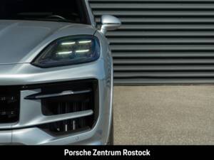 Bild 29/31 von Porsche Cayenne Coupé E-Hybrid (2026)