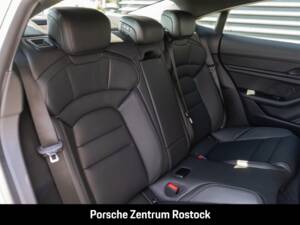 Obraz 28/35 pojazdu Porsche Taycan 4S (1900)