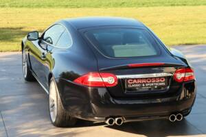 Image 36/50 of Jaguar XKR (2010)