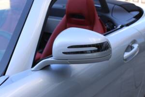 Image 70/75 of Mercedes-Benz SLS AMG Roadster (2012)