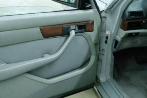 Bild 23/50 von Mercedes-Benz 300 SEL (1986)