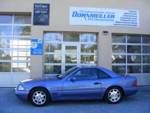 Immagine 2/39 di Mercedes-Benz SL 320 (1997)