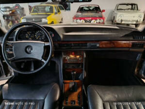 Imagen 21/27 de Mercedes-Benz 500 SEL (1986)