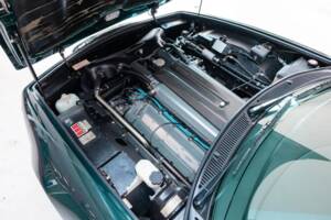 Image 34/37 of Aston Martin V8 Coupé (1999)