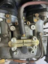 Image 13/23 of Alfa Romeo 2000 Spider (1961)