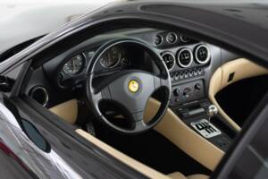 Image 29/47 of Ferrari 550 Maranello (1997)