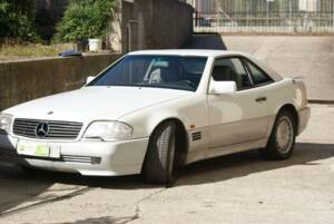 Image 37/50 of Mercedes-Benz 300 SL-24 (1989)