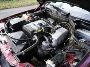 Image 17/20 of Mercedes-Benz E 220 (1996)