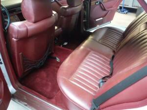 Image 29/31 de Mercedes-Benz 420 SEL (1986)