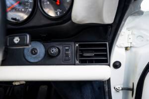 Bild 36/60 von Porsche 911 Carrera 3.2 (1987)