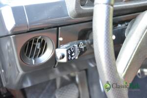 Immagine 26/49 di Mercedes-Benz 230 GE (lang) (1991)