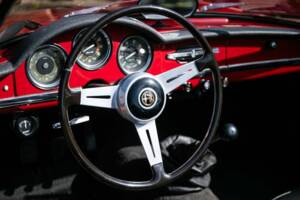 Image 10/46 of Alfa Romeo 2000 Spider (1960)