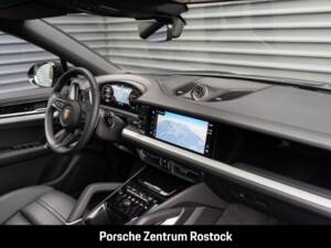 Imagen 25/34 de Porsche Cayenne Coupé E-Hybrid (2025)