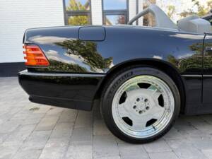 Imagen 7/11 de Mercedes-Benz SL 600 (1995)