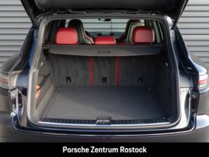 Obraz 28/29 pojazdu Porsche Cayenne E-Hybrid (2022)