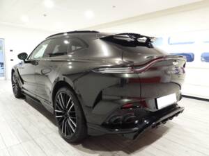 Image 3/15 of Aston Martin DBX707 (2022)