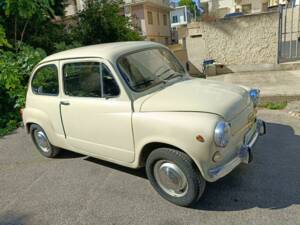 Immagine 18/50 di FIAT 600 D (1969)