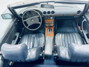 Image 17/18 de Mercedes-Benz 380 SL (1982)