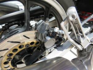 Immagine 37/44 di Yamaha RD 350 LC (1989)