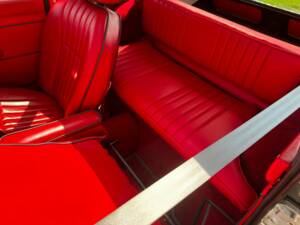 Image 24/38 of MG MGB GT V8 (1974)