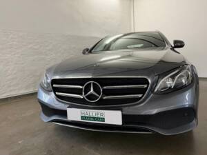 Image 5/32 of Mercedes-Benz E 200 d (2020)