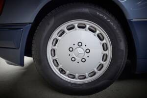 Image 32/100 of Mercedes-Benz 230 TE (1990)
