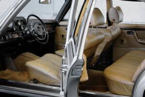 Immagine 22/50 di Mercedes-Benz 300 SEL 6.3 (1968)
