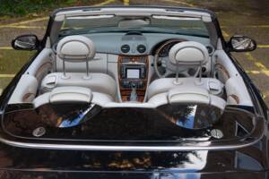 Image 23/49 of Mercedes-Benz CLK 500 (2004)