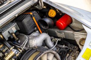 Image 84/132 of Porsche 911 Speedster 3.2 (1989)