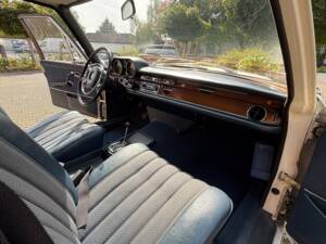 Image 35/54 de Mercedes-Benz 280 SE 3,5 (1970)