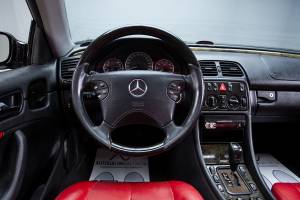 Image 23/39 of Mercedes-Benz CLK 230 Kompressor (2002)