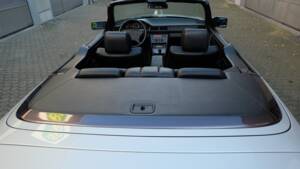 Image 42/74 of Mercedes-Benz E 320 (1997)