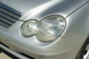 Image 21/50 of Mercedes-Benz C 320 Sportcoupé (2003)